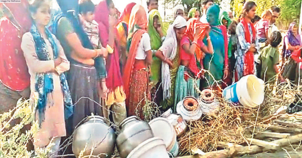 Women block State highway over water demand in Tonk